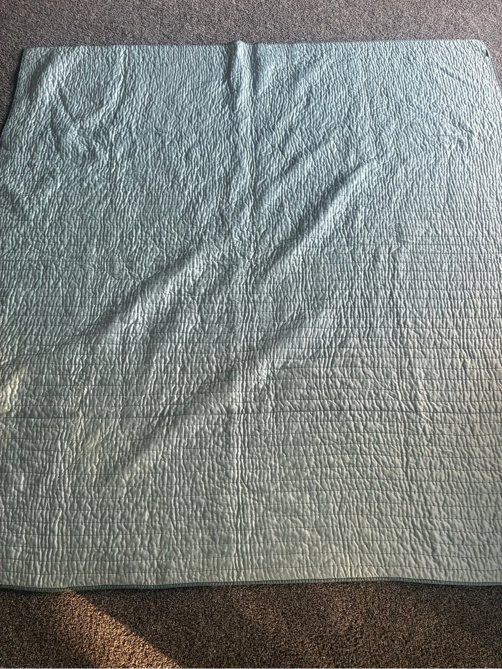 POTTERY BARN SILK BLEND 3 PIECE QUEEN QUILT + EURO SHAMS BLUE COASTAL